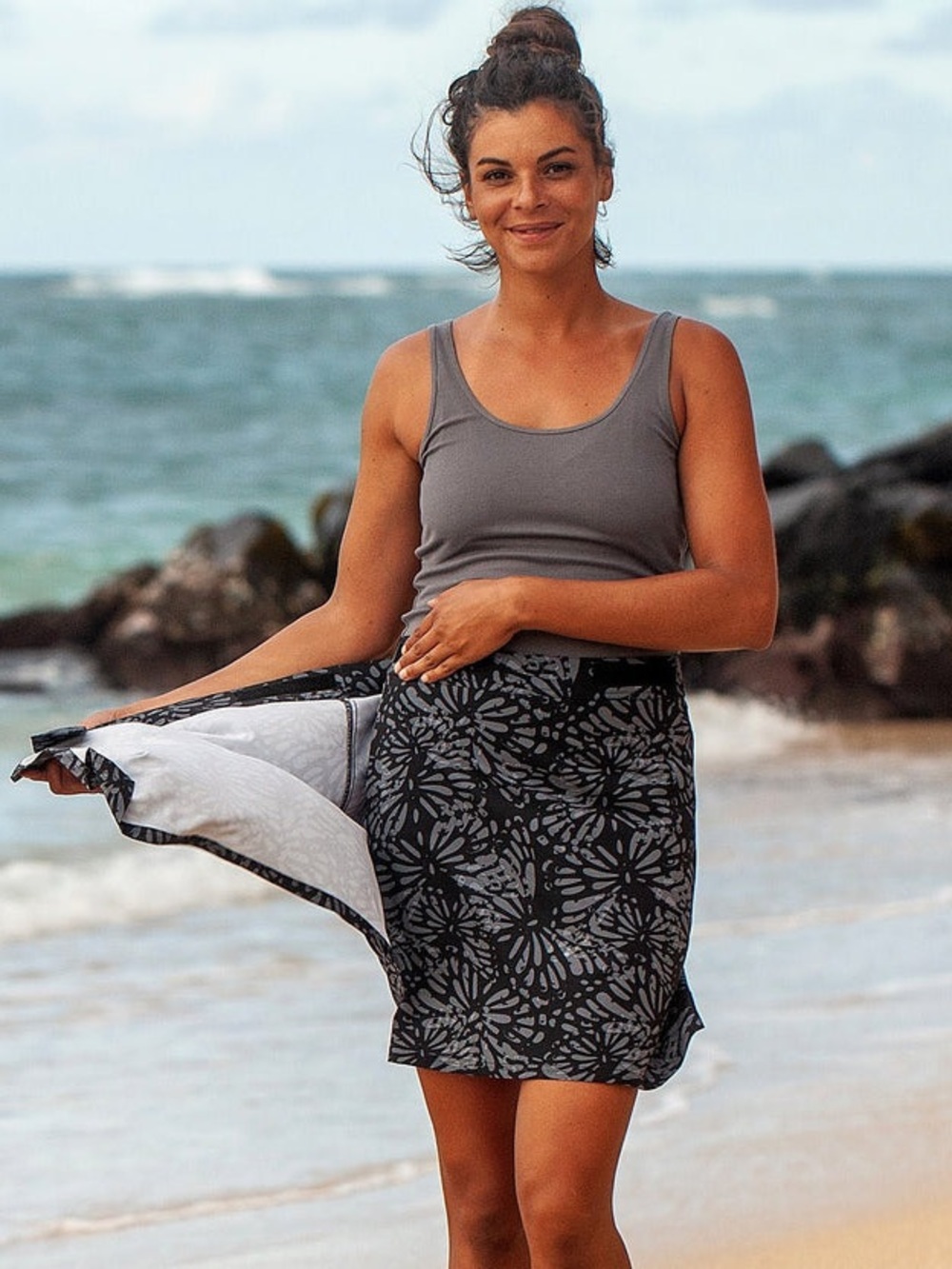 RipSkirt Hawaii Shibori Charcoal Tropical Wrap Skirt Length 2 Women’s